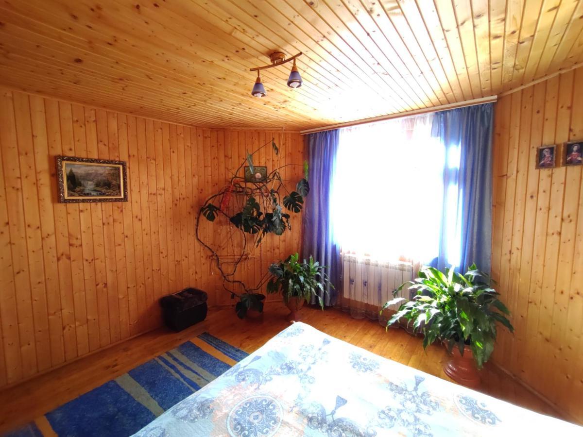 Guesthouse U Dida Viktora Yaremtche Extérieur photo